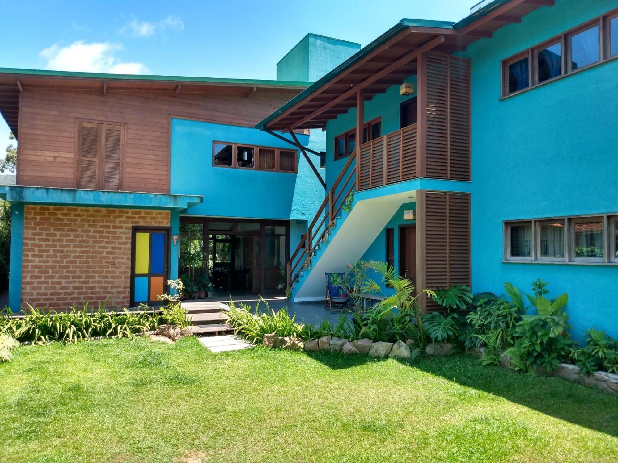 Guyrá Inn *